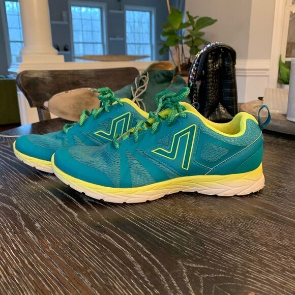 Vionic Sneakers sz 8W - Picture 1 of 5